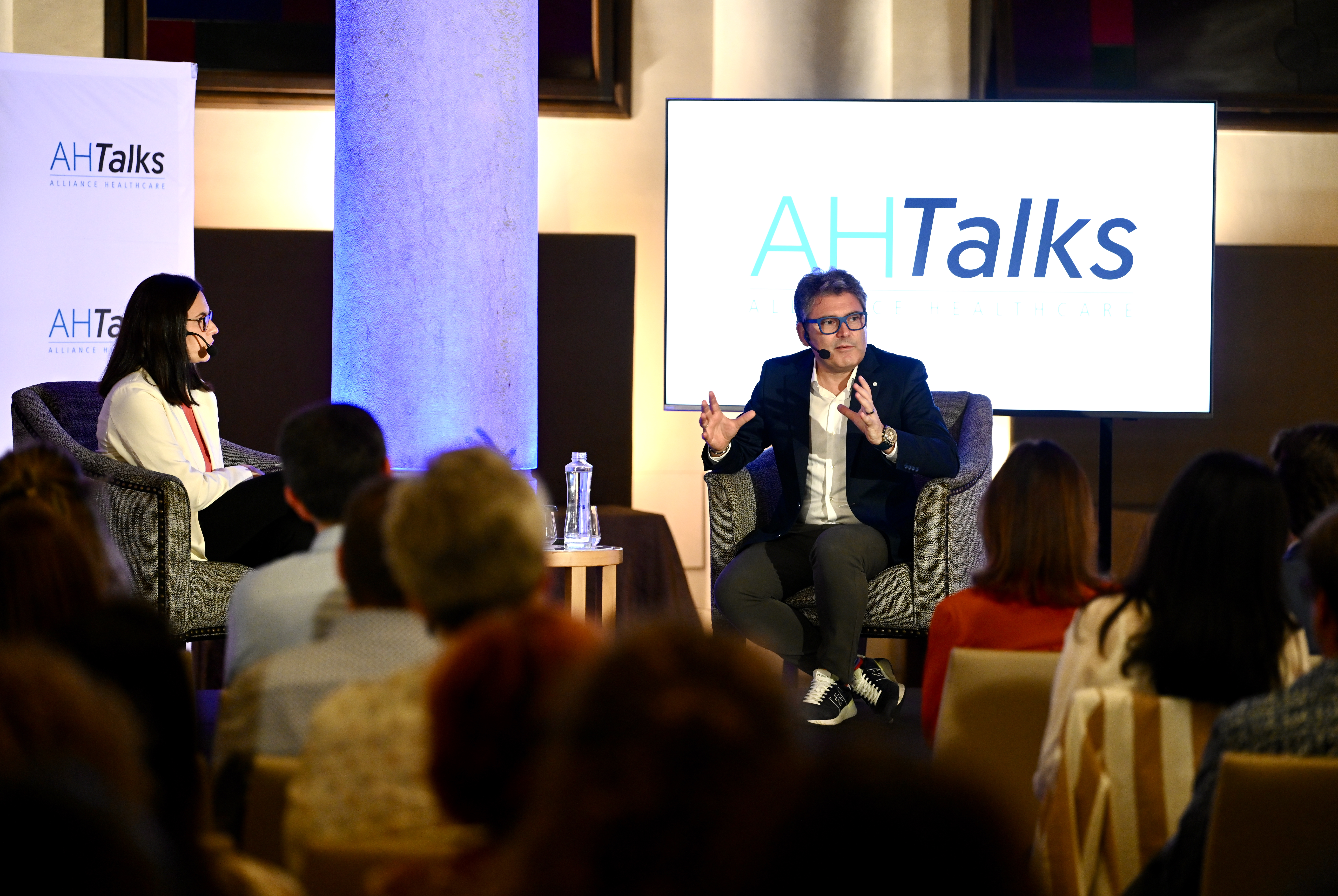 Marc Vidal, analista económico y divulgador tecnológico: “El servicio en farmacia es el valor añadido hacia donde se dirige el futuro”