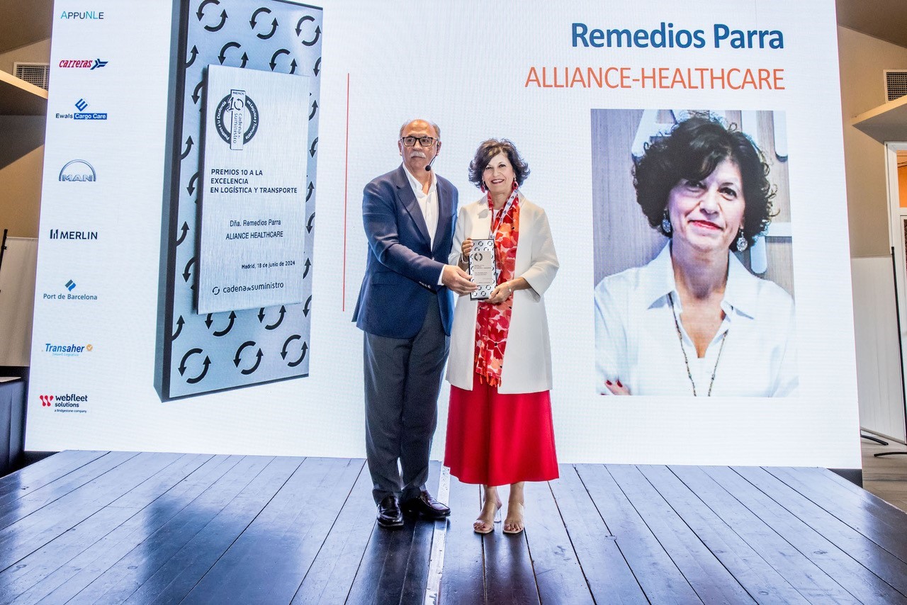 Remedios Parra recibe el premio a profesional del Año en Logística 